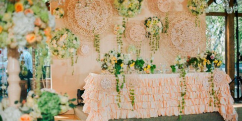 Dekorace svatební sál: trendy roku a tipy pro výběr stylistiky, barevné hamma a dekor